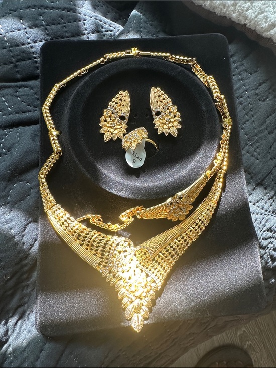Jewelry - Gold Floral V-Front Necklace Set with Matching Earrings and Ring - Women Jewelry